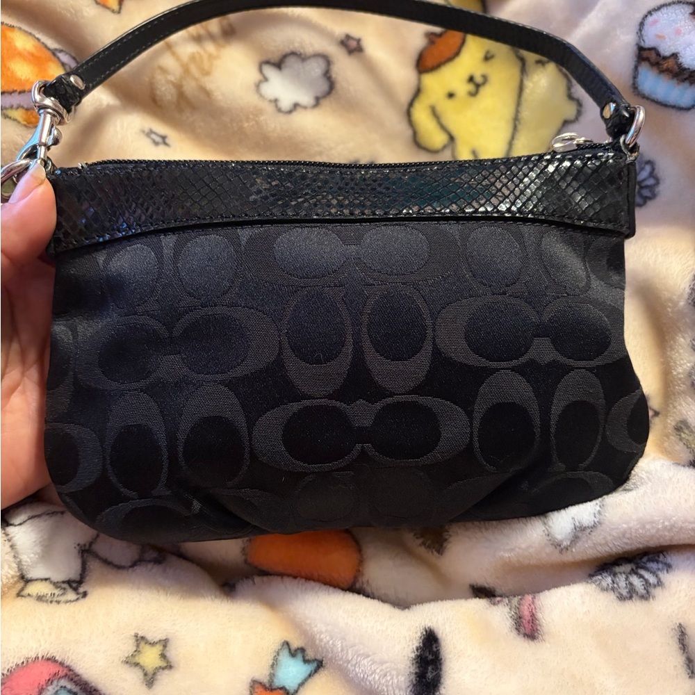 Gorgeous Y2K Coach signature monogram wristlet mini bag black canvas Pouchette - Picture 8 of 11